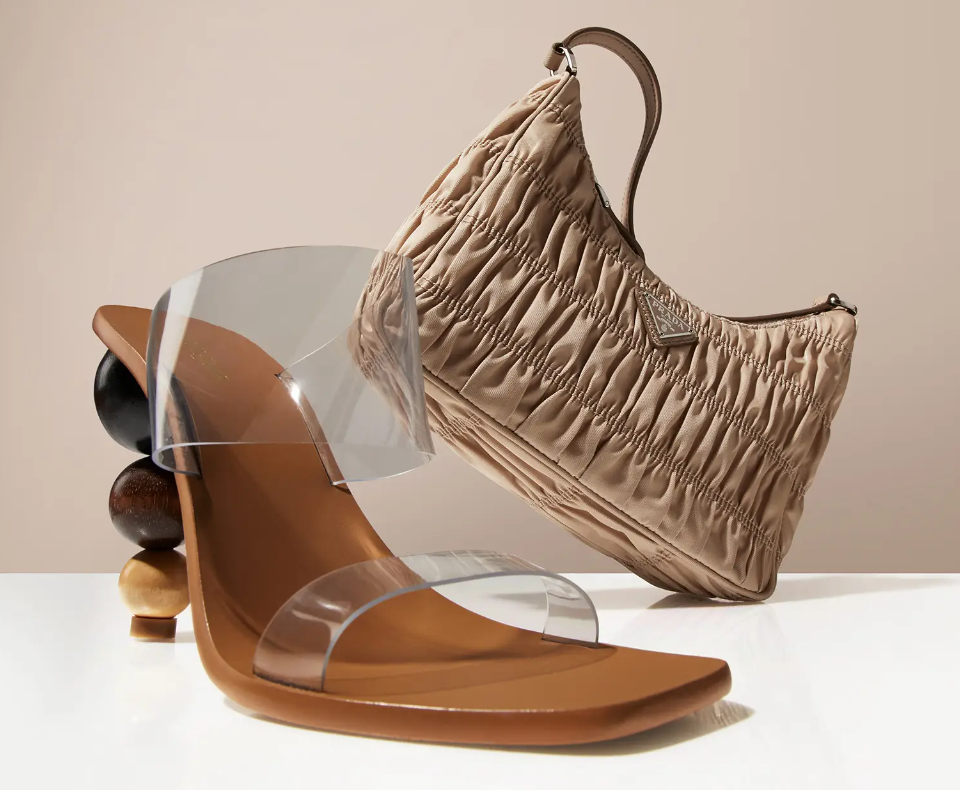 Luxuary second-hand E-commerce online market